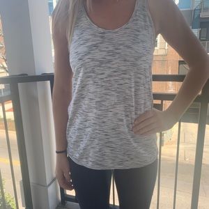 LuLuLemon athletica- great condition top size 4